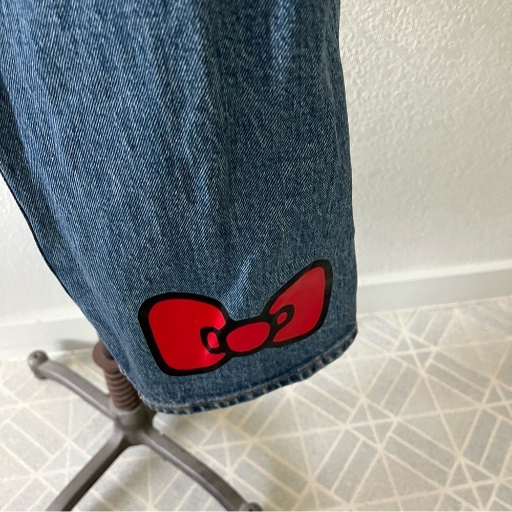 LEVIS x HELLO KITTY sz 29 Ribcage Straight Denim Blue Jeans High Rise - Picture 2 of 13